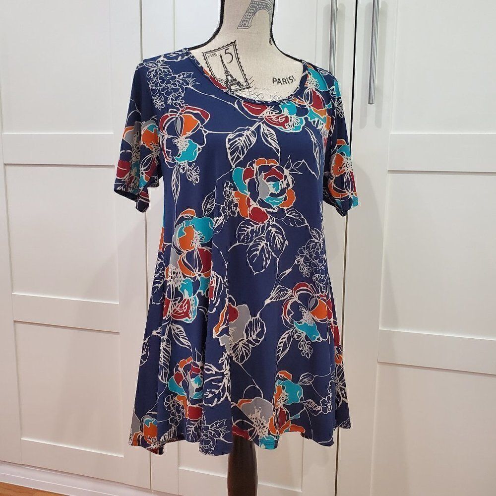 LULAROE Womens Multicolor Rose Short Sleeve Tunic